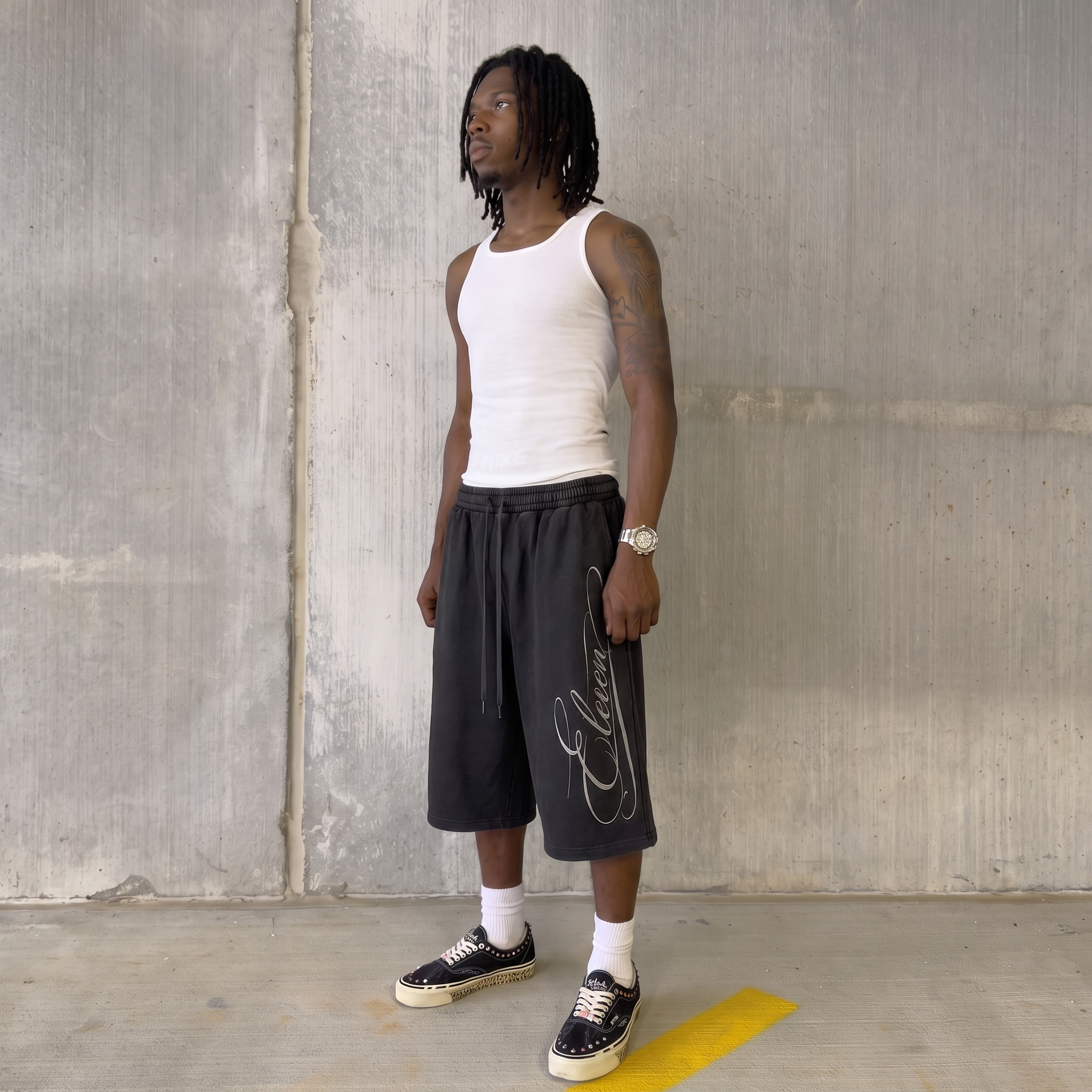 ELEVEN ELEVEN 3/4 SHORTS (BLACK)